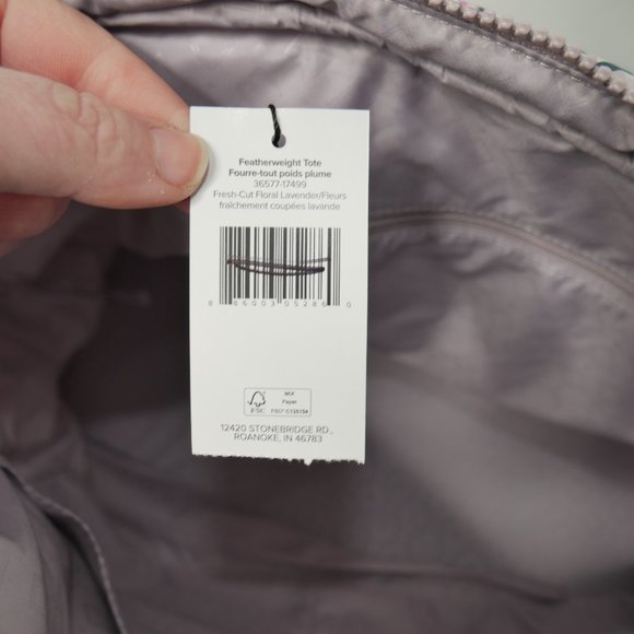 Vera Bradley Featherweight Tote Travel Bag Fresh-Cut Floral Lavender Nylon NWT - Picture 7 of 8